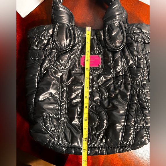 MARC BY MARC JACOBS | Quilted Puffer Bag Black and Pink - Picture 15 of 16